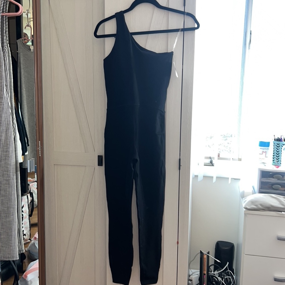 One shoulder active jumpsuit